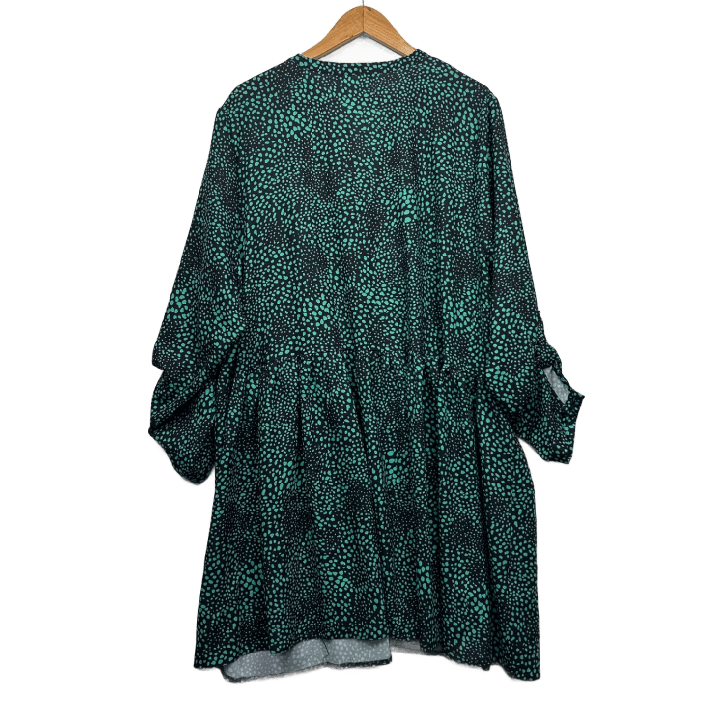Sara Tunic Top Size 26 Plus Green Roll Tab Sleeve Button Up