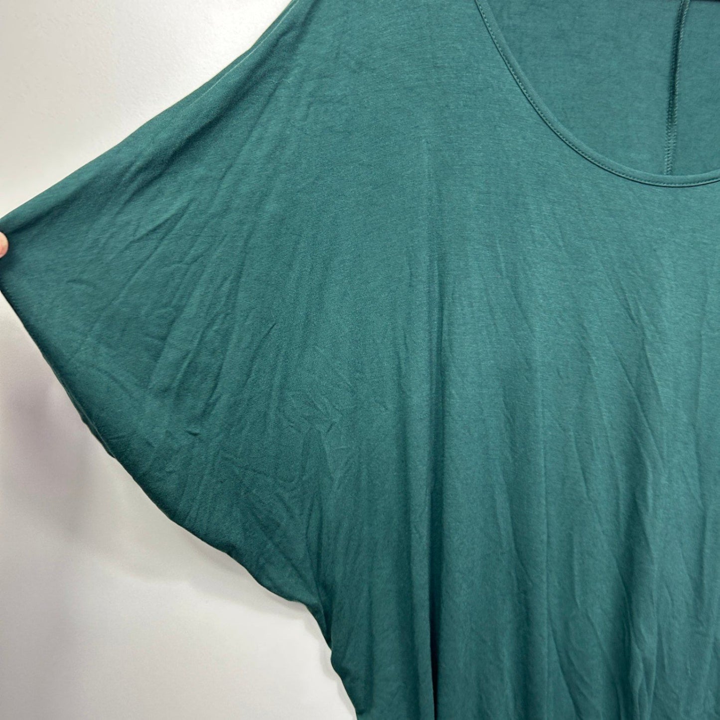 Betty Basics Batwing Top Size 22 Green Viscose Blend Short Sleeve