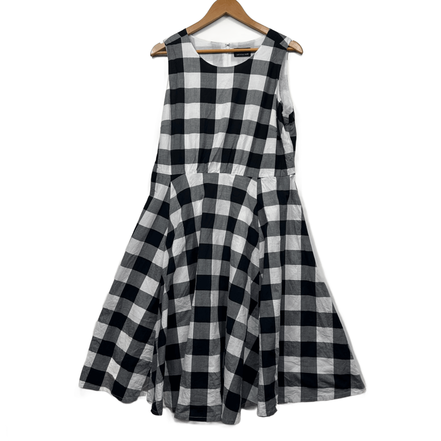Sara Sleeveless Fit and Flare Dress Size 16 Black White Check Midi Length