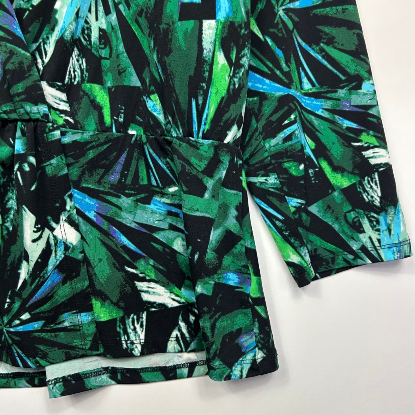 Jane Lamerton Top Size 18 Green Floral Long Sleeve Collared V Neck