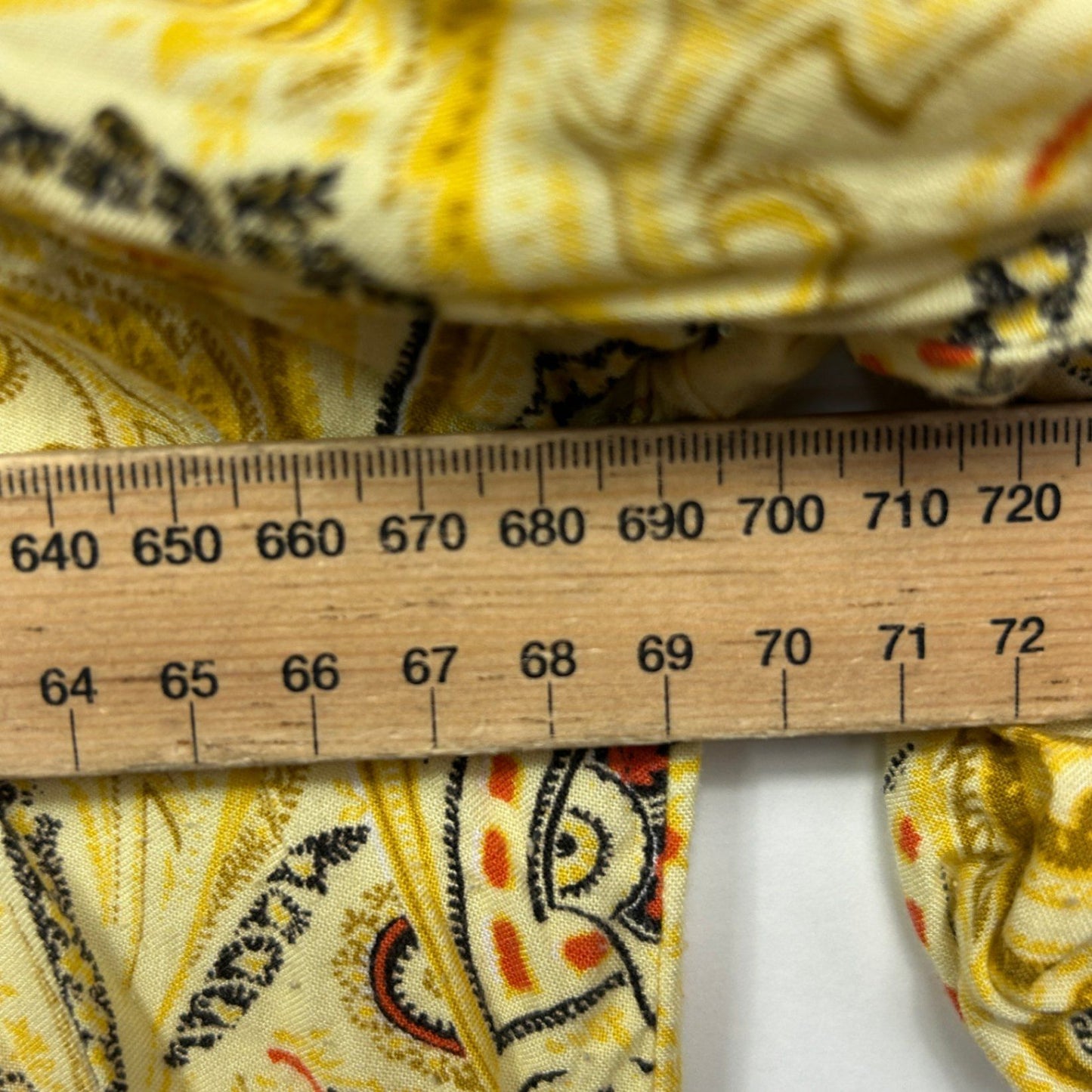 Retrology Blouse Top Size 24 26 Yellow Floral Boho  Paisley Print Front Tie Rayon