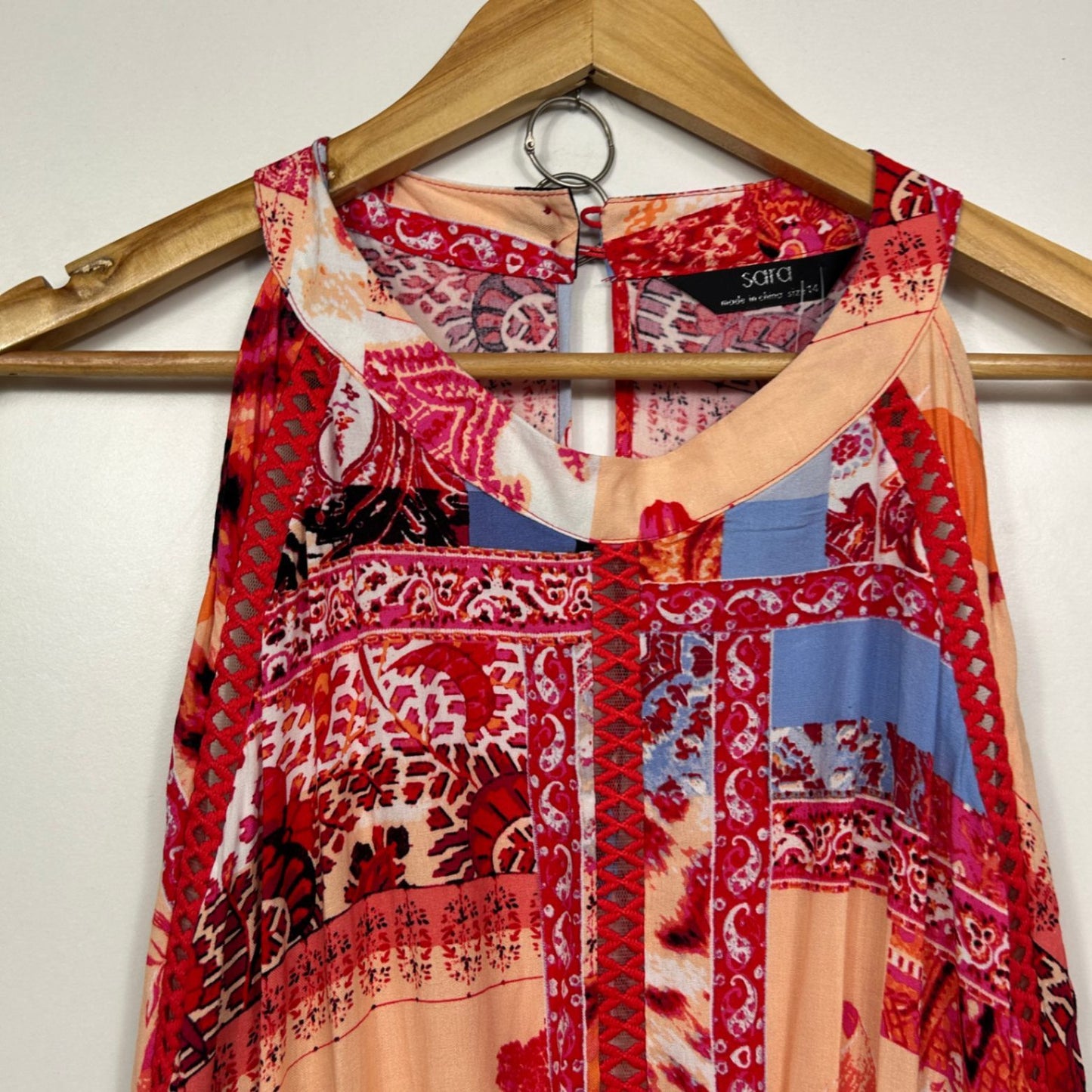 New Sara Maxi Dress Size 14 Sleeveless Halter Neck Crochet Trim Multicoloured Paisley Print