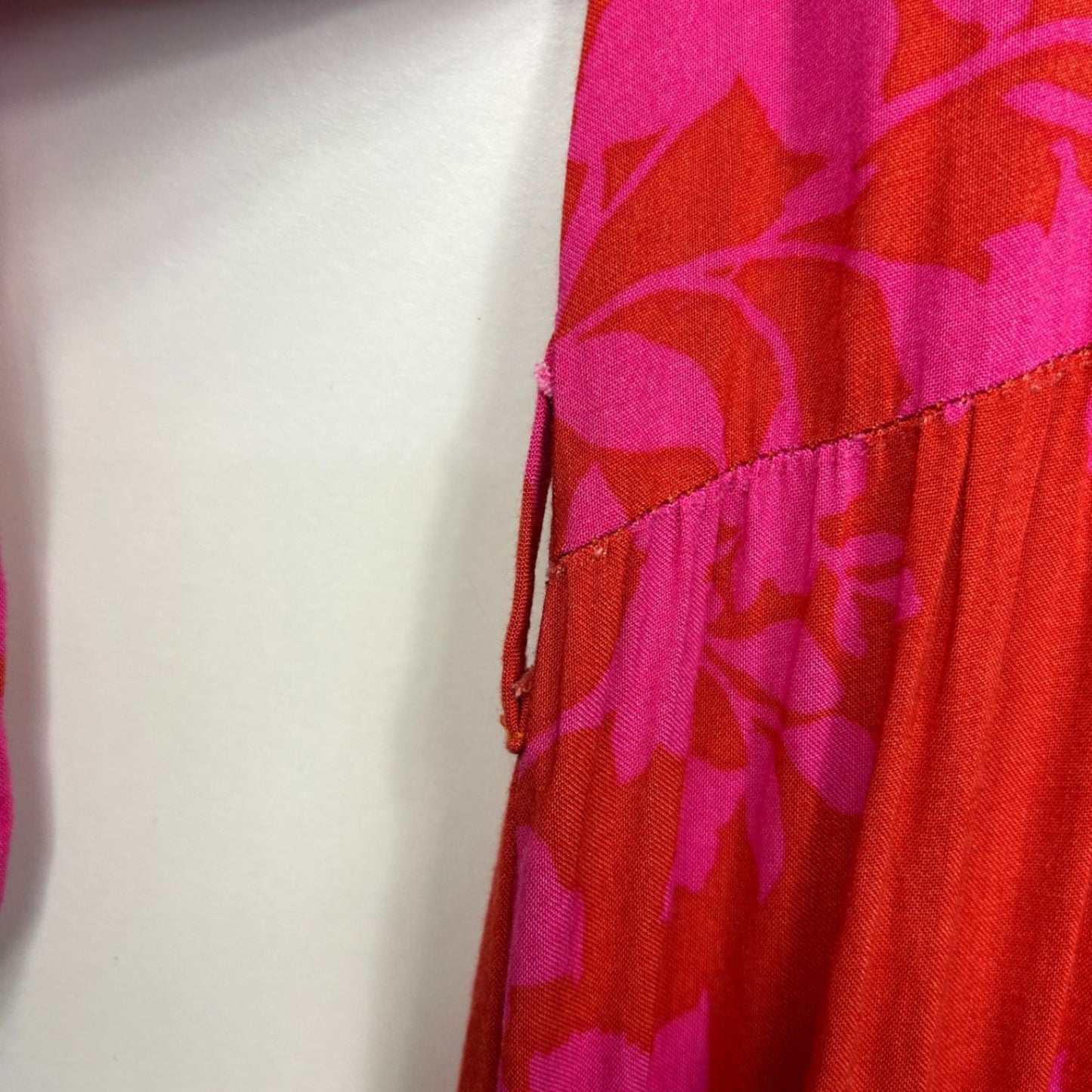 Label of Love Maxi Dress Size 14 Large Pink Red Long Sleeve Floral Long Length Rayon