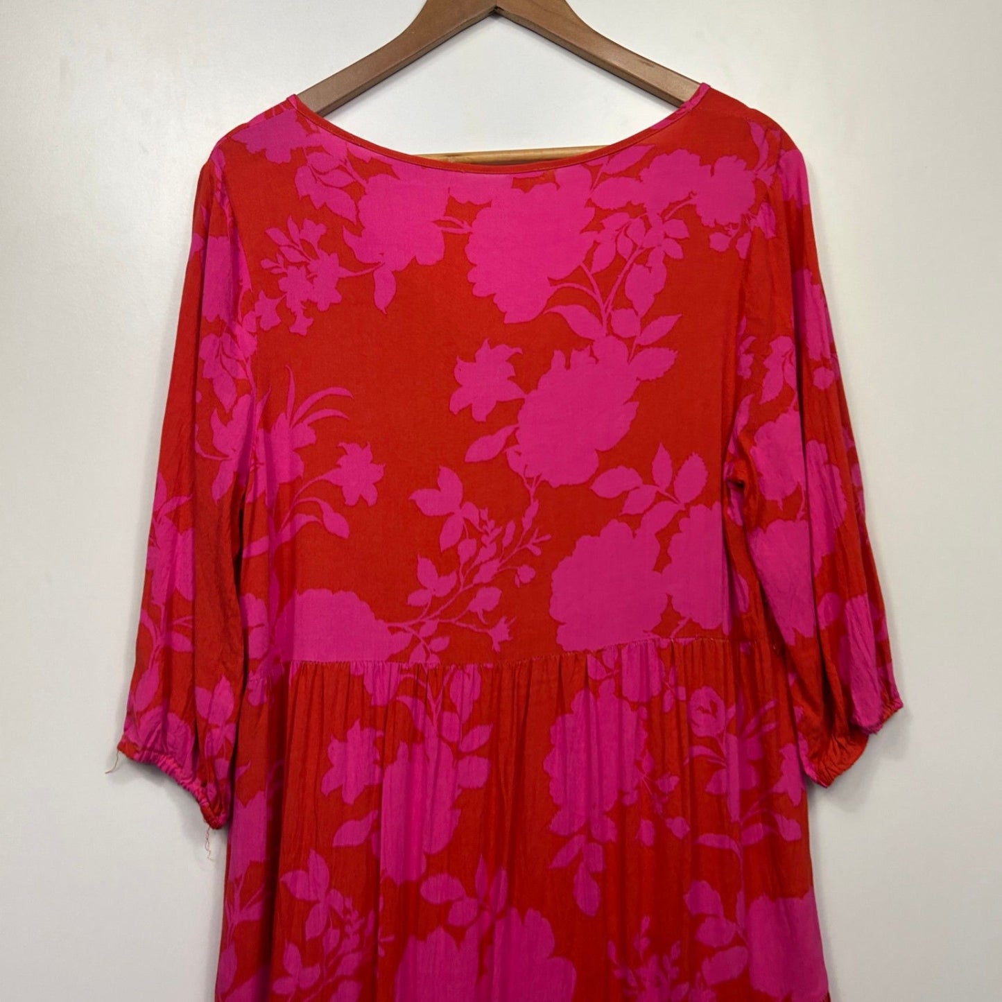 Label of Love Maxi Dress Size 14 Large Pink Red Long Sleeve Floral Long Length Rayon