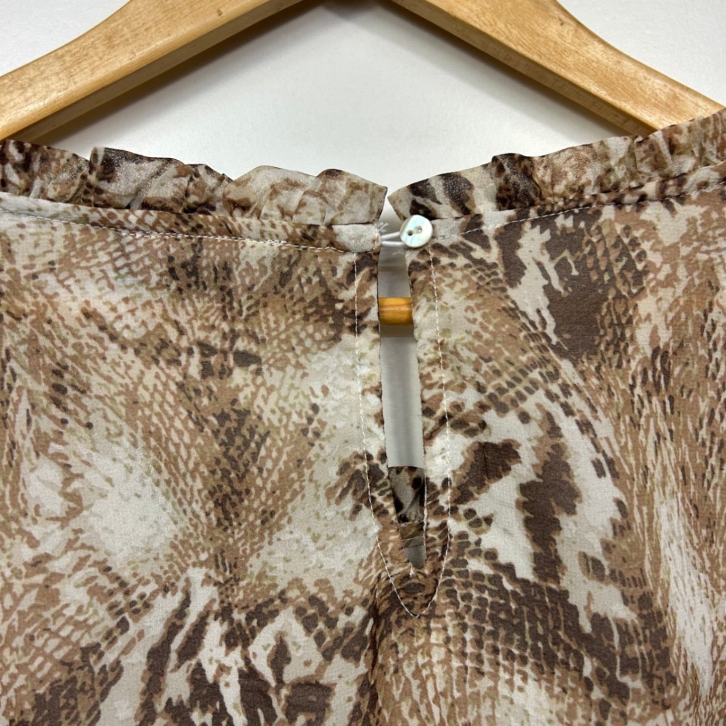 Beme Blouse Top Size 26 Brown Long Sleeve Snakeskin Print