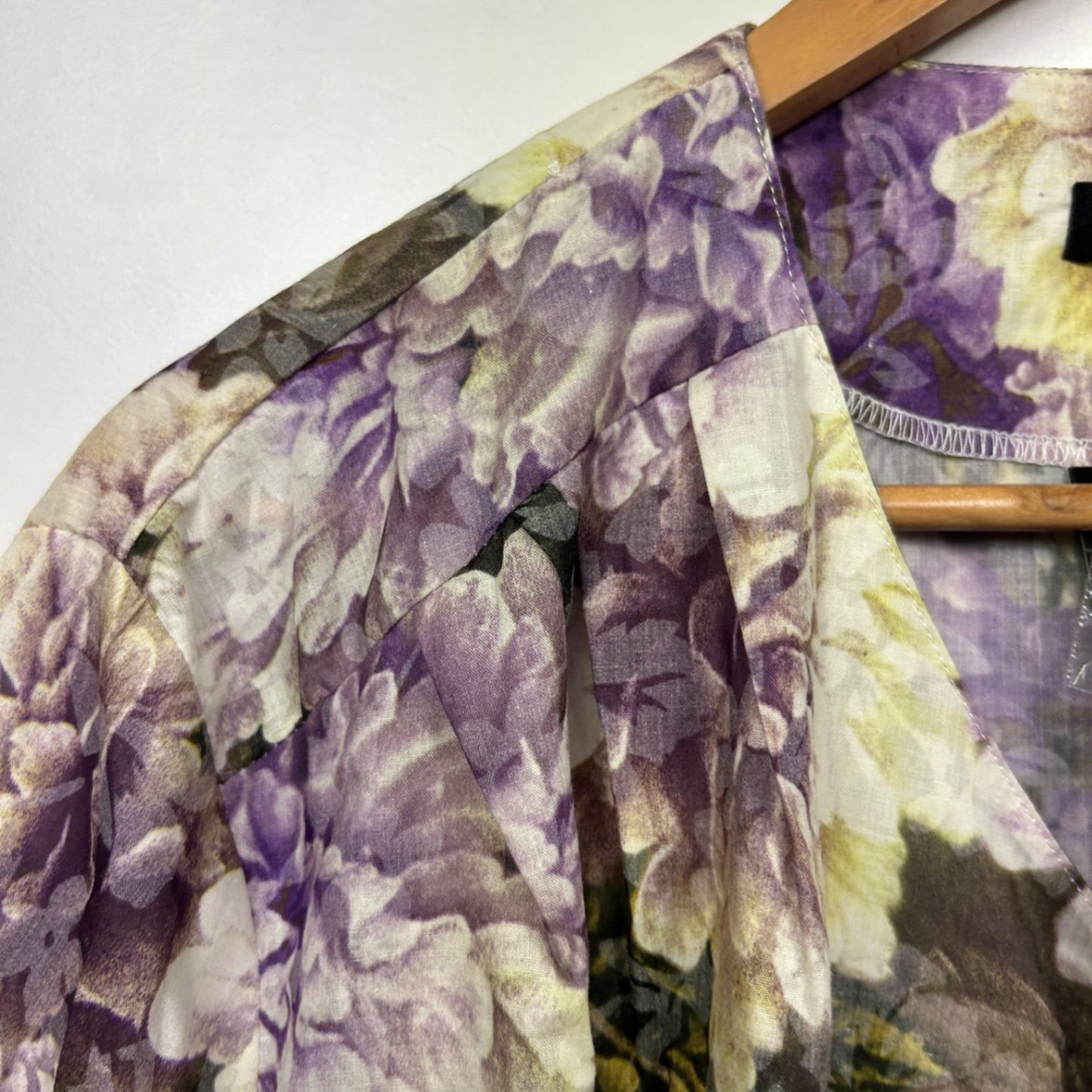 New Hodgson Button Up Top Size 28 Long Sleeve Floral Cotton Blend