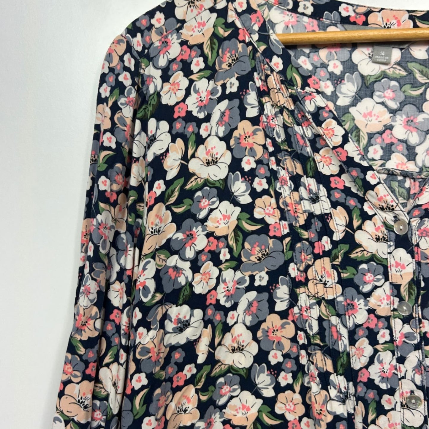 Suzanne Grae Button Up Top Size 14 Multicoloured Floral Long Sleeve Viscose