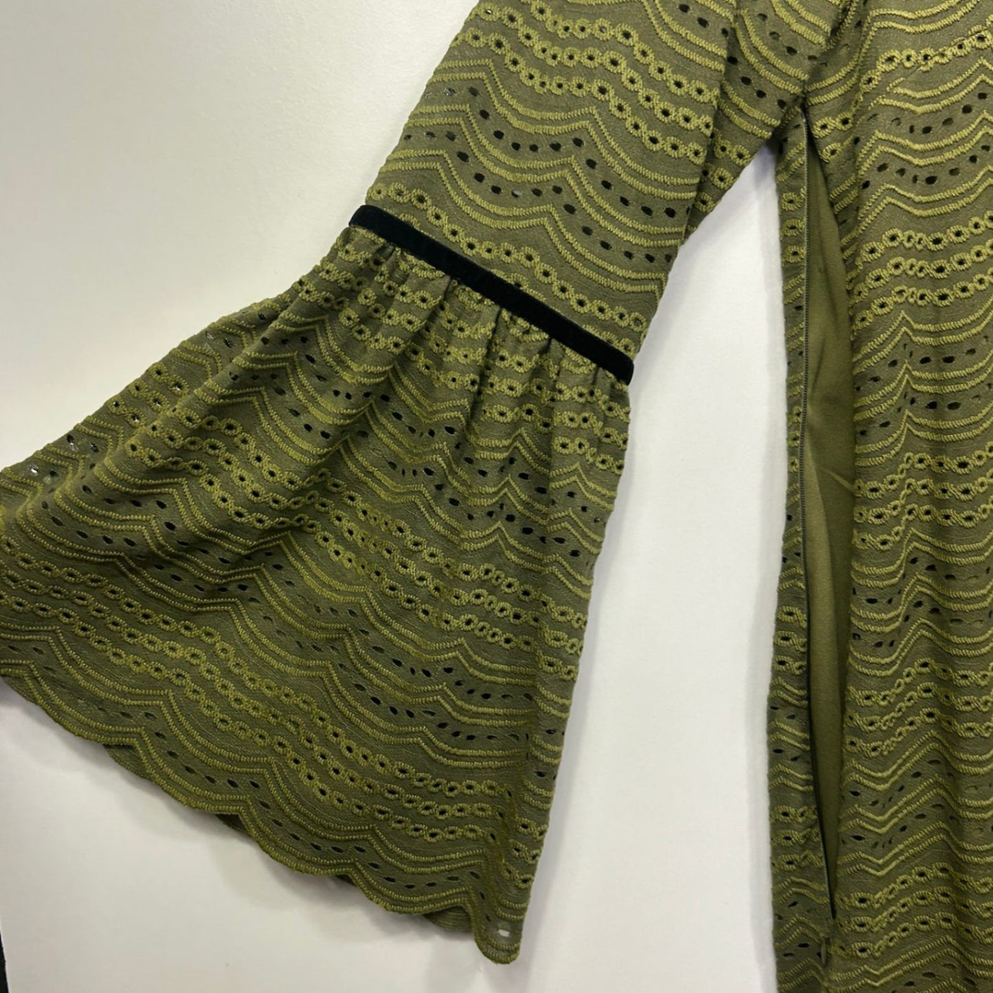 New Livingstone Cooper Cocktail Dress Size 16 Green Cecil Bell Sleeve