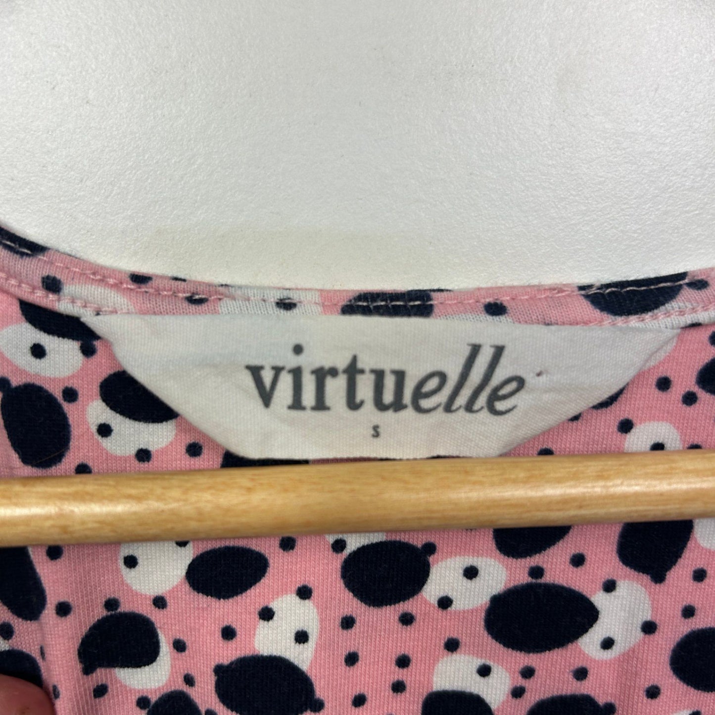Virtuelle Long Sleeve Top Size 16 Plus Small Pink Black