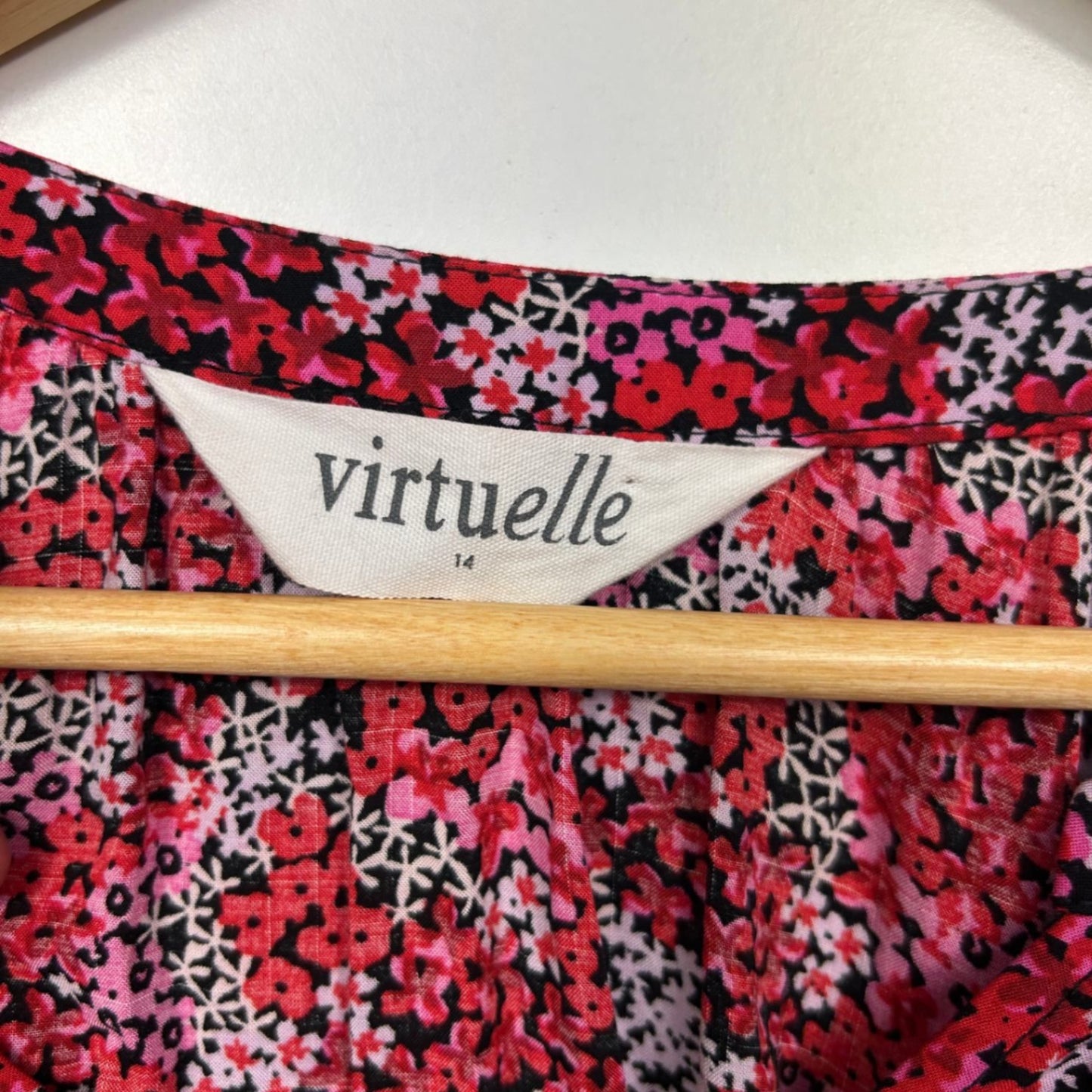 Virtuelle Top Blouse Size 14 Plus Long Sleeve Floral Red Viscose