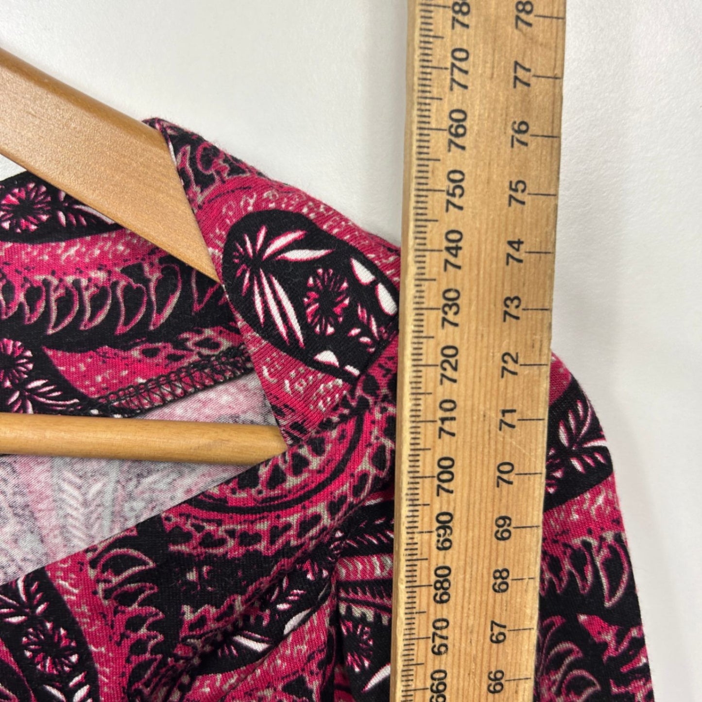 Blue Illusion Top Size 18 2XL Long Sleeve Paisley Print Viscose Black Pink