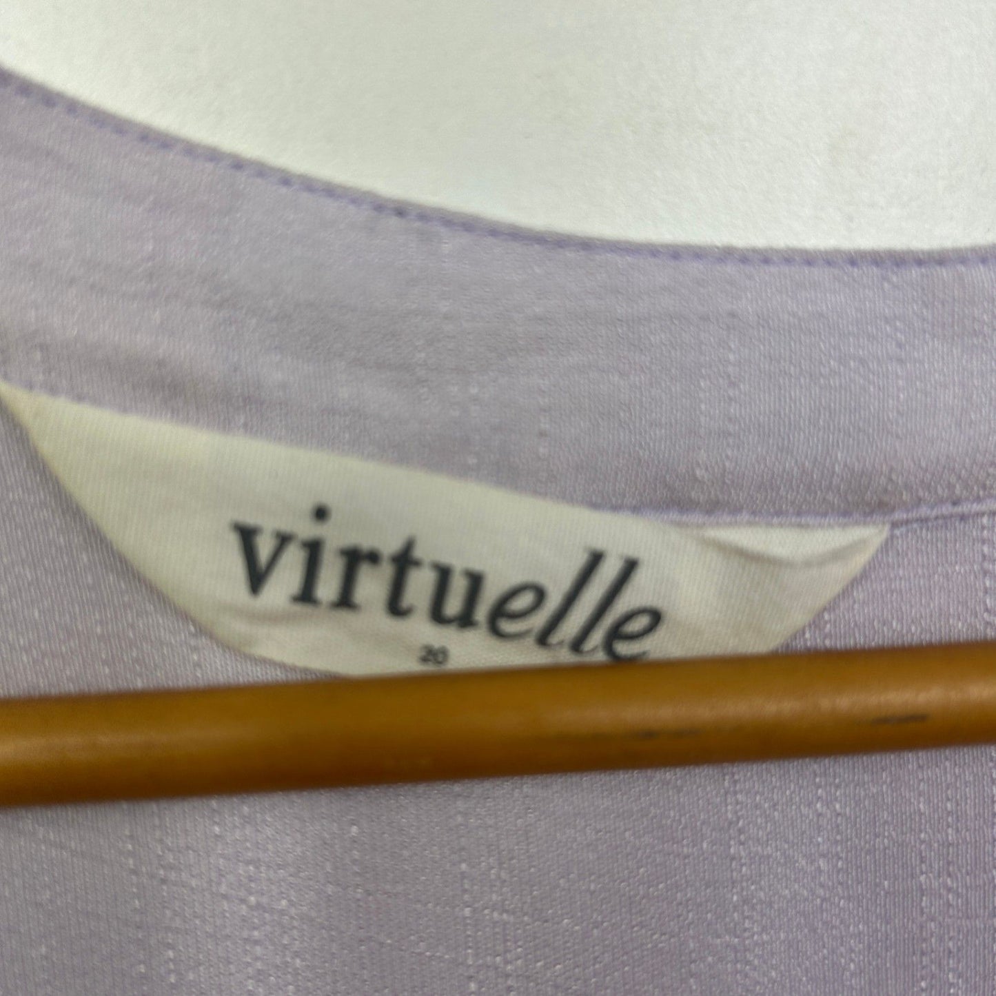 Virtuelle Lilac Draped Top Size 20 Short Sleeve