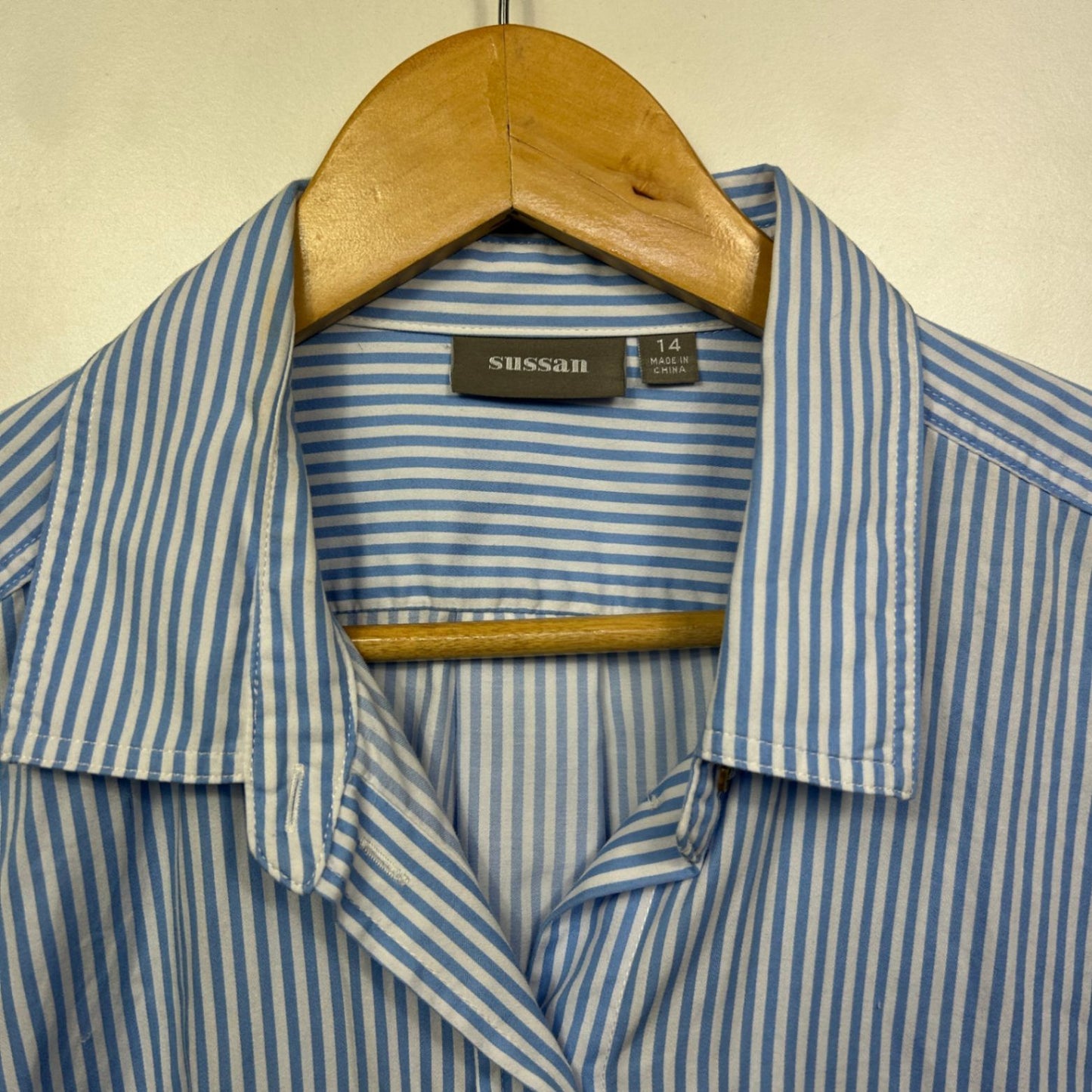 Sussan Long Sleeve Shirt Size 14 Cotton Blue White Striped Button Up
