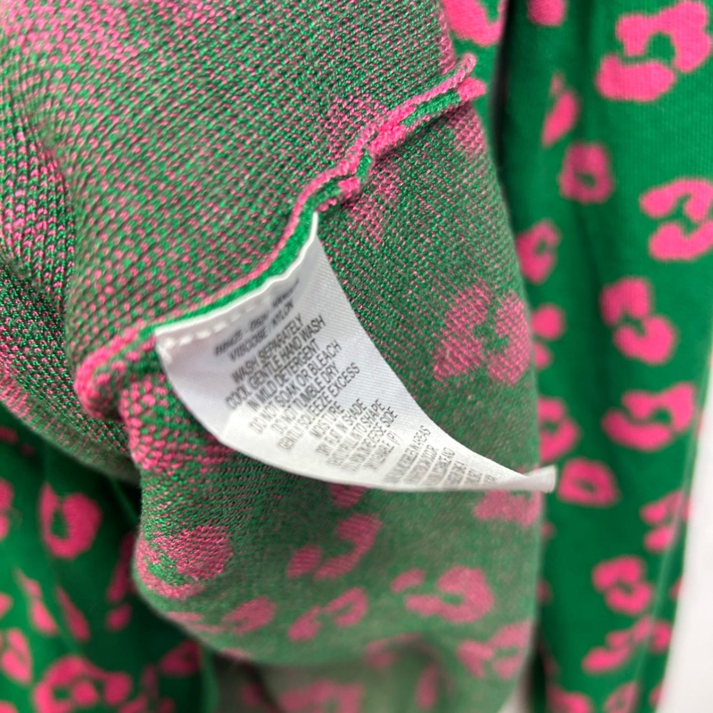 Betty Basics Jumper Size 22 Green Pink Leopard Print Knit Sweater Viscose Blend