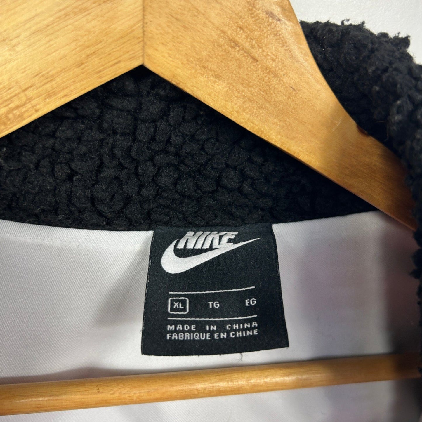 Nike XL Black Teddy Jacket Sherpa Fleece Zip Up Swoosh Streetwear Athleisure