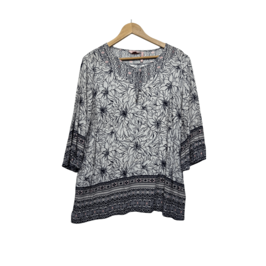 Millers Top Size 18 Black White Floral 3/4 Sleeve Viscose