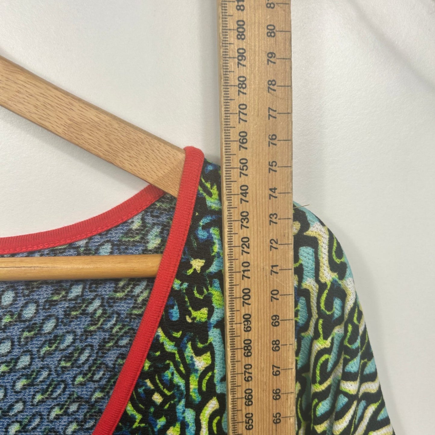 Virtuelle Short Sleeve Tunic Top Size 16 Small Plus Multicoloured