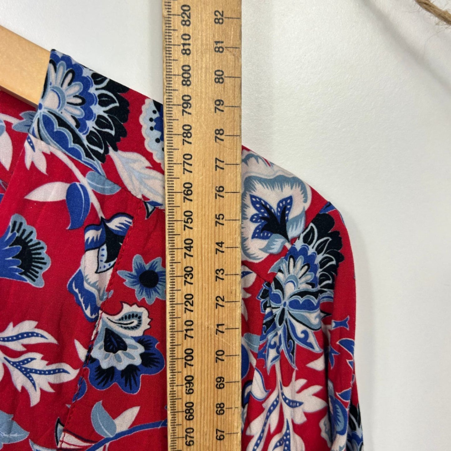 Blue Illusion Top Size 12 / 14 Red Floral Long Sleeve Rayon