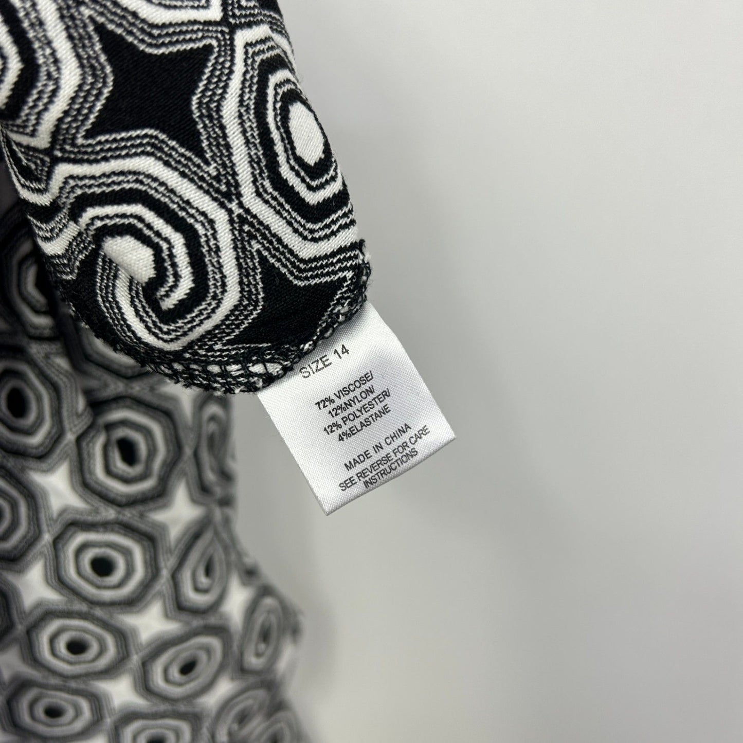Noni B Women's Black White Pull On Geometric Patterned Trousers Pants Size 14 Viscose