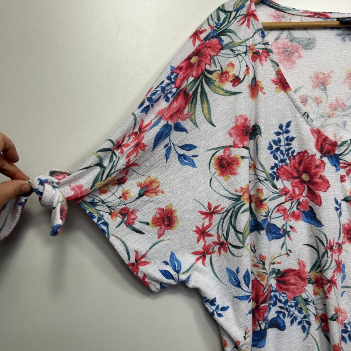 Autograph Top Size 24 White Floral Short Sleeve Viscose Blend
