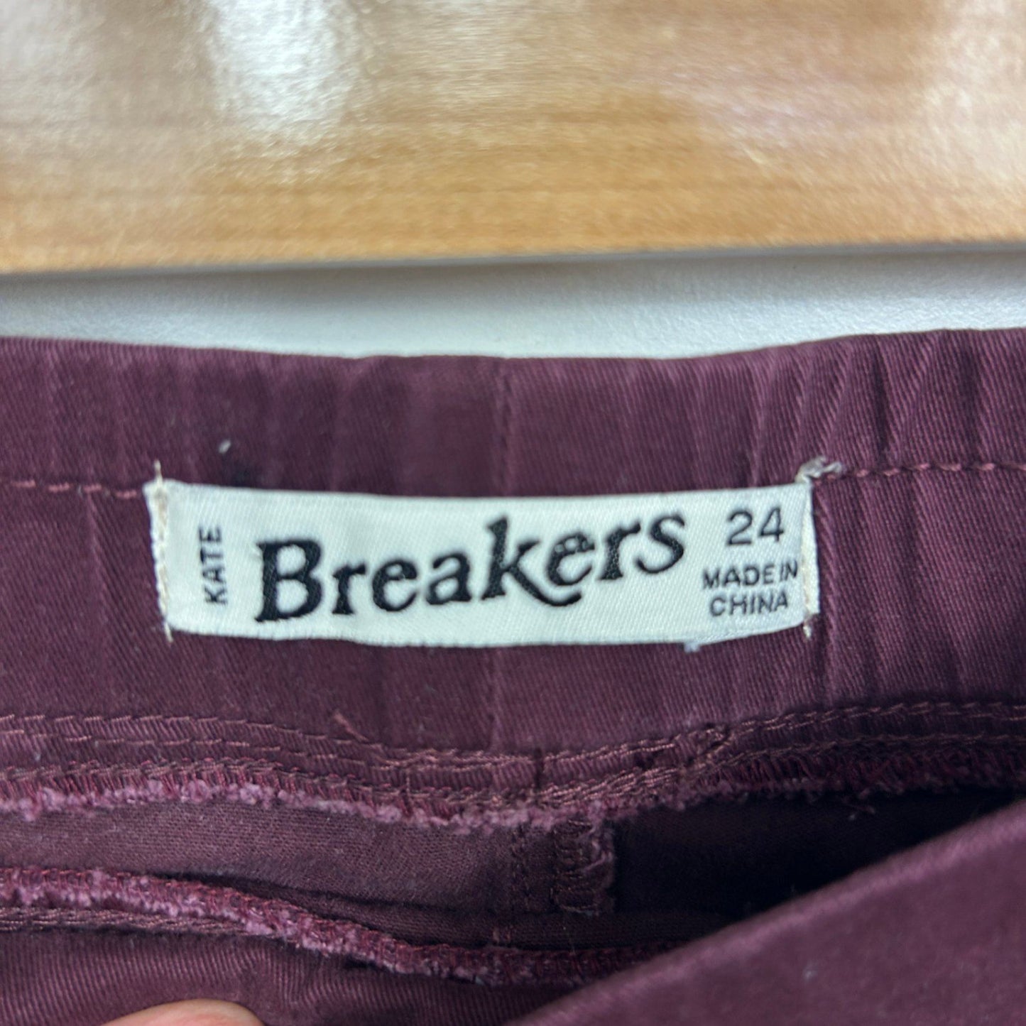 Breakers Burgundy Pull On Casual Shorts Size 24