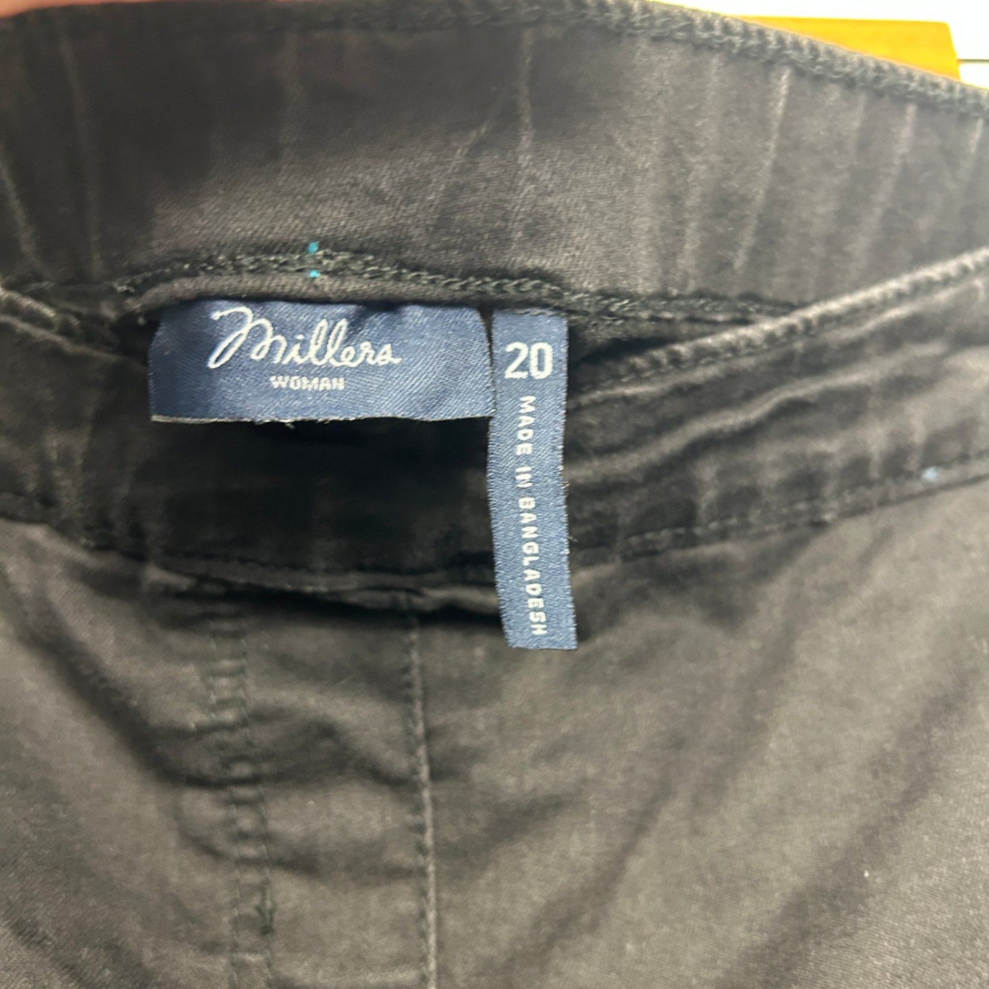 Millers Black Cropped Pants Cotton Blend Pull On Straight Leg Size 20