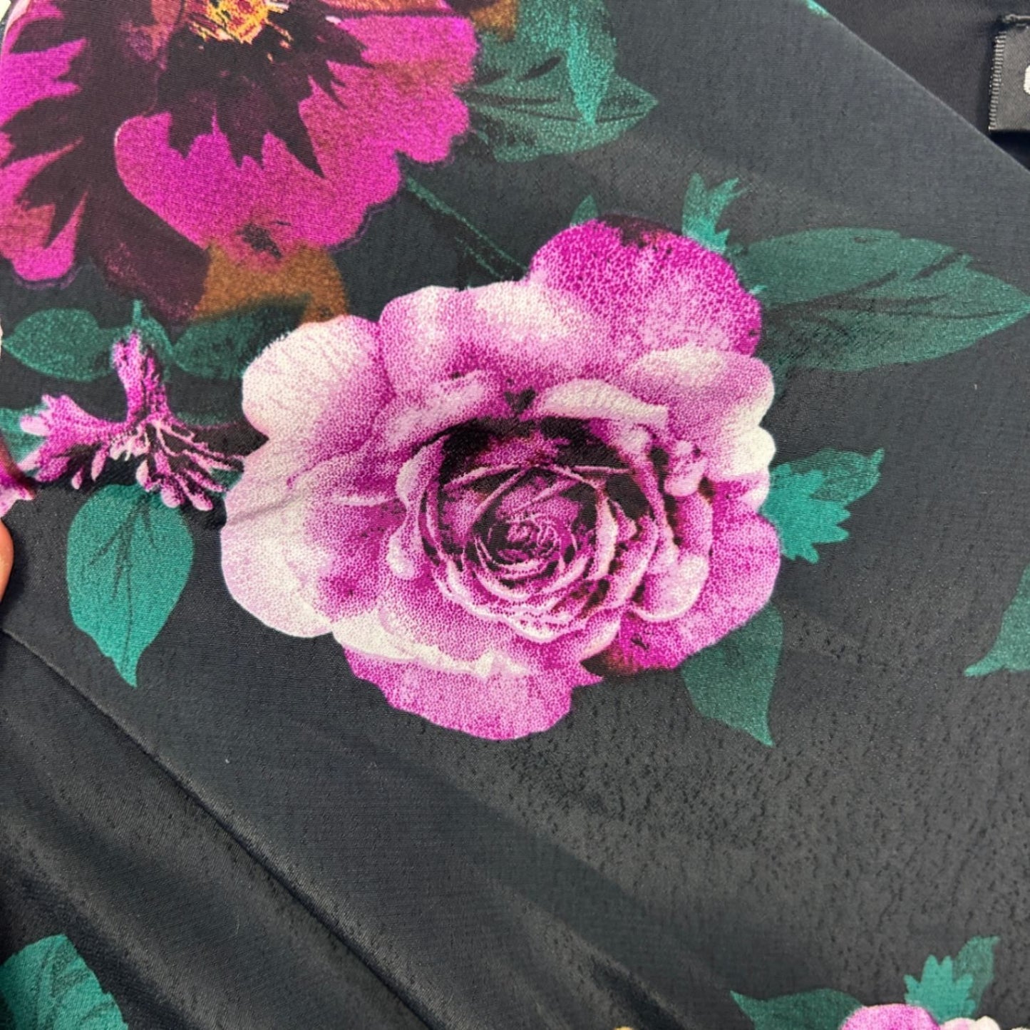 New City Chic Black Floral Short Sleeve Cold Shoulder Sophia Top Blouse Size 16