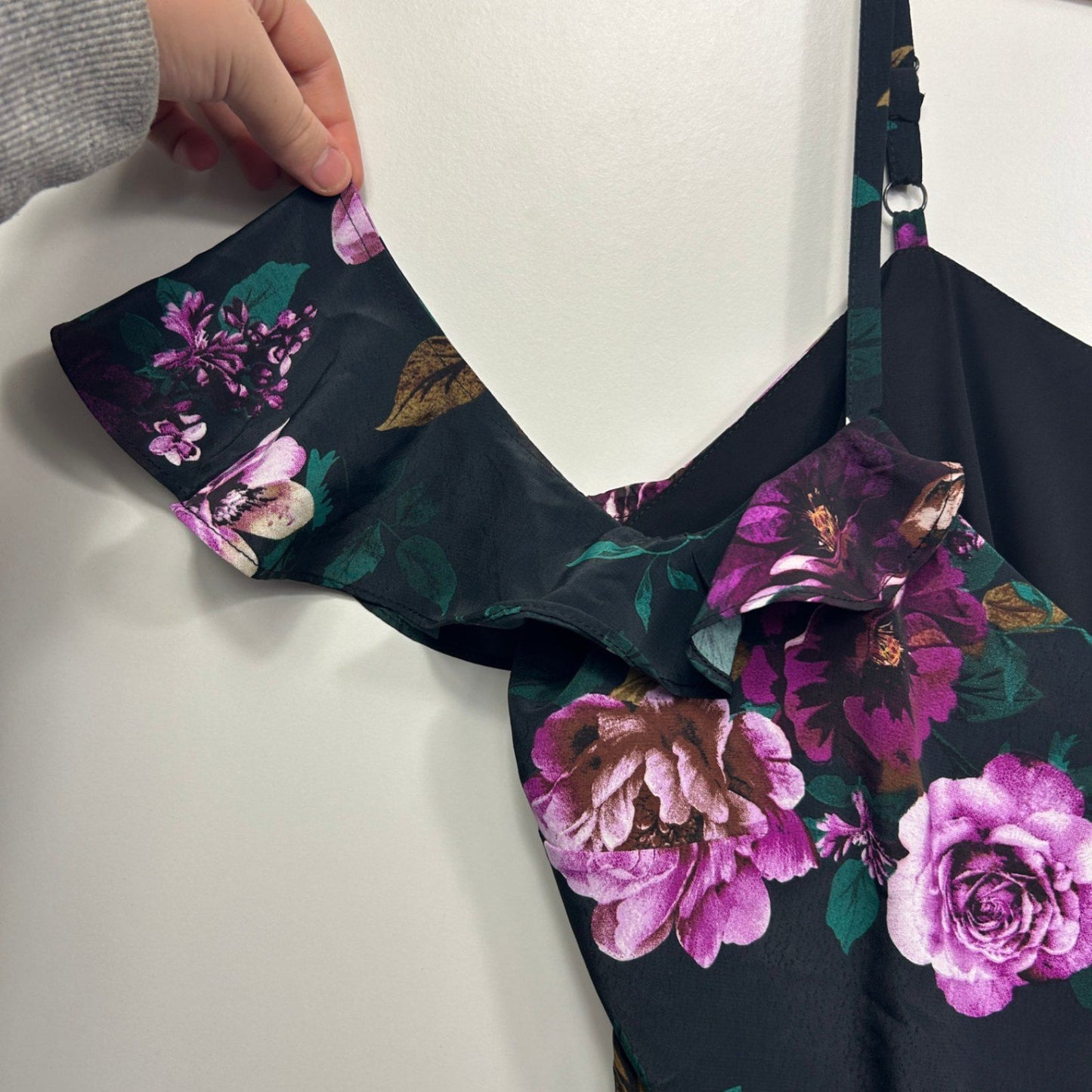 New City Chic Black Floral Short Sleeve Cold Shoulder Sophia Top Blouse Size 16