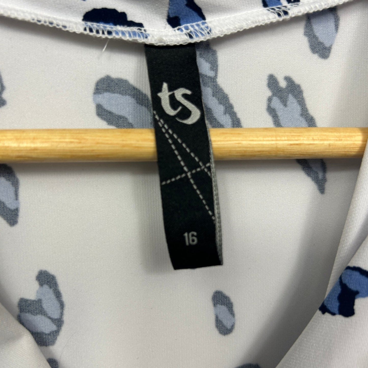 Taking Shape Dress Size 16 Plus Sleeveless Blue White Midi Length Pockets