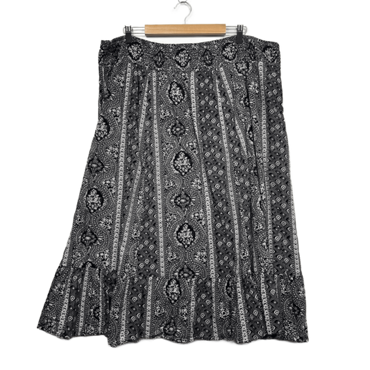 Expression Boho Black White Maxi Skirt Size 24 Midi Length Elastic Waist