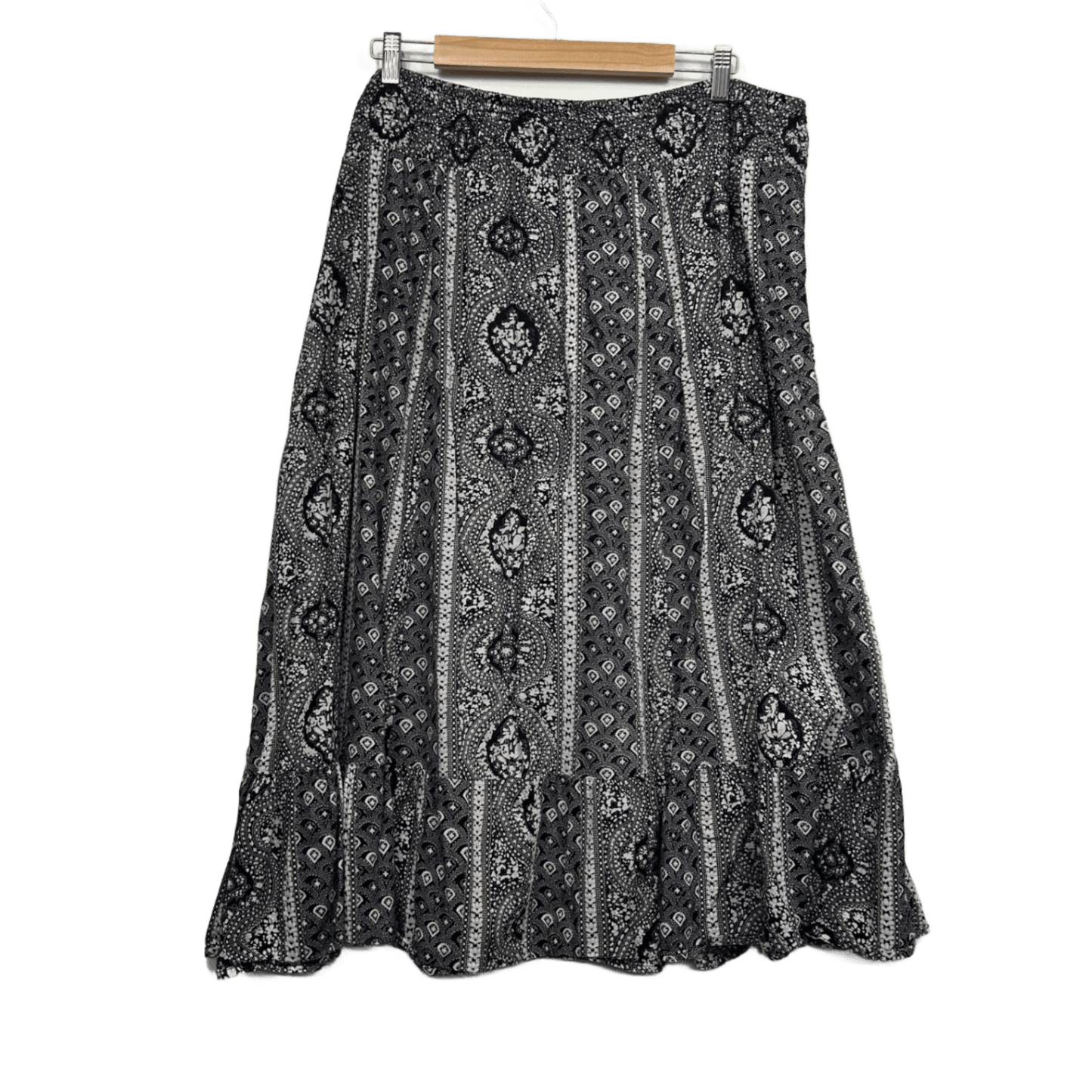 Expression Boho Black White Maxi Skirt Size 24 Midi Length Elastic Waist