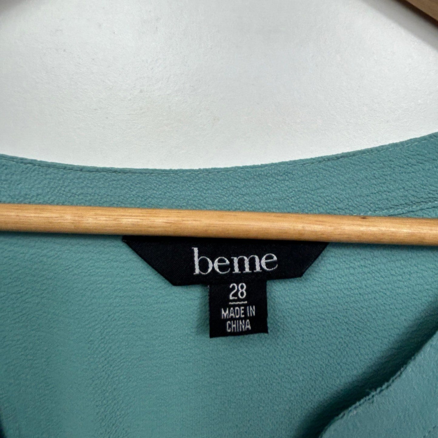 Beme Tunic Top Size 28 Green Long Roll Tab Sleeve
