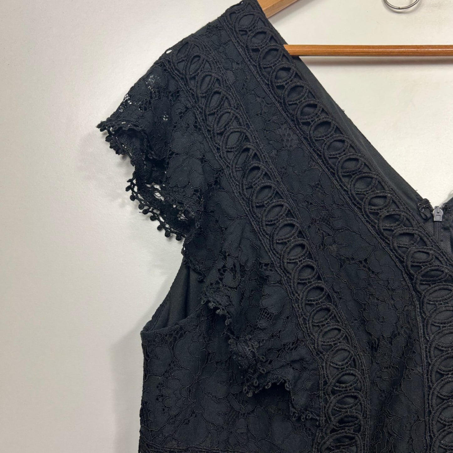 New YOU + ALL Black Lace Overlay Short Sleeve Cocktail Dress Size 22