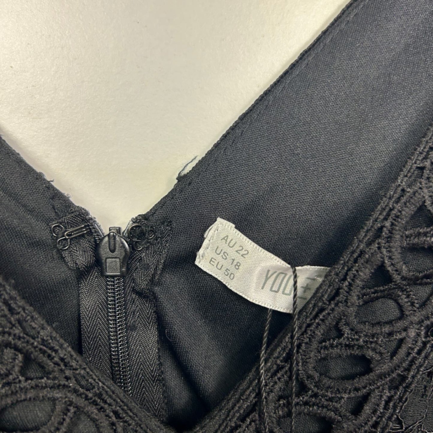 New YOU + ALL Black Lace Overlay Short Sleeve Cocktail Dress Size 22