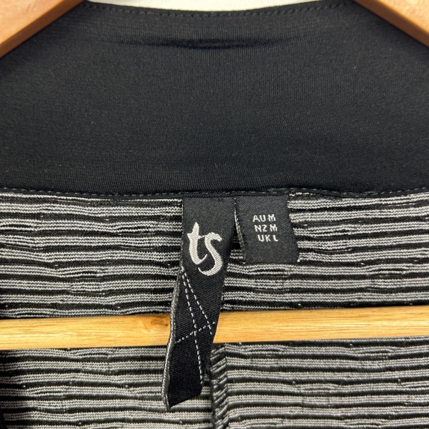 Taking Shape Black Duster Jacket Open Front Top Vest Size 18 Medium Plus