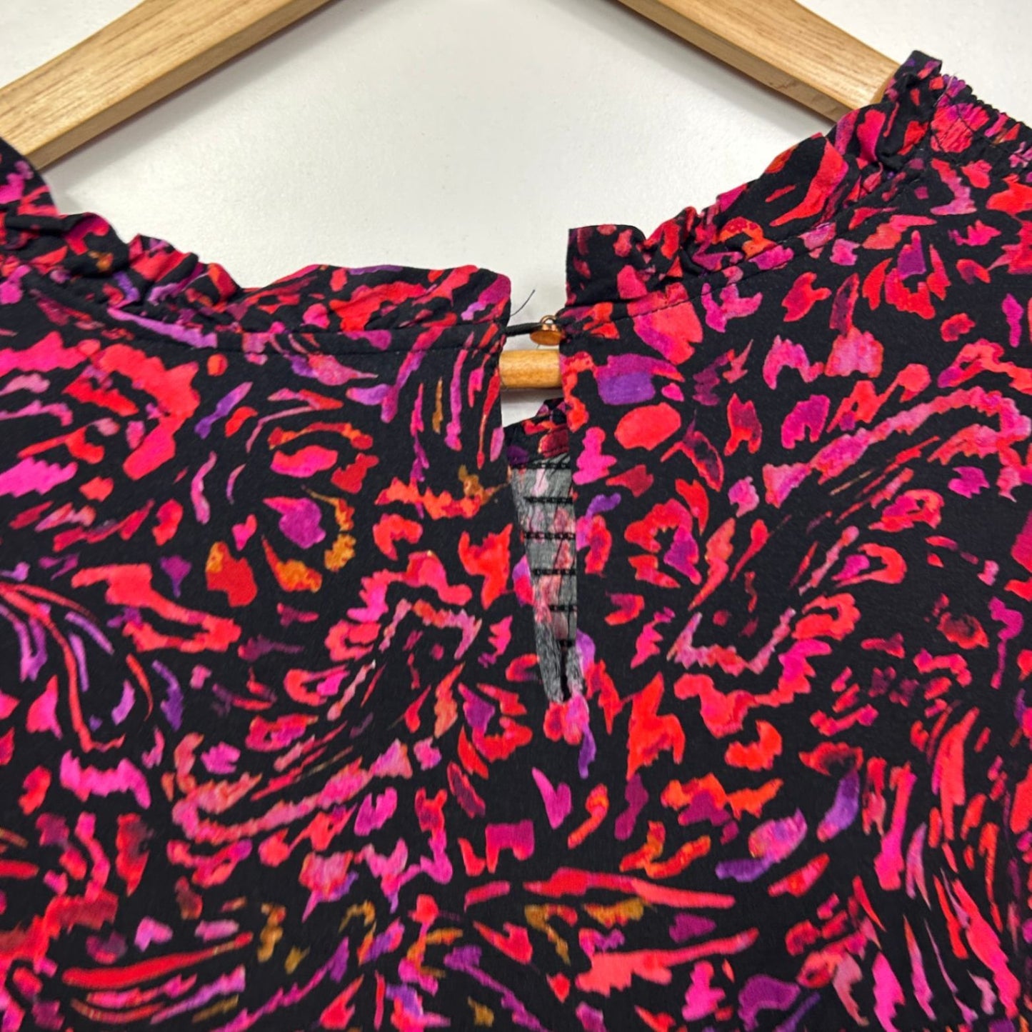 Virtuelle Top Size 16 Long Sleeve Floral Ruched Neckline Viscose *Fault