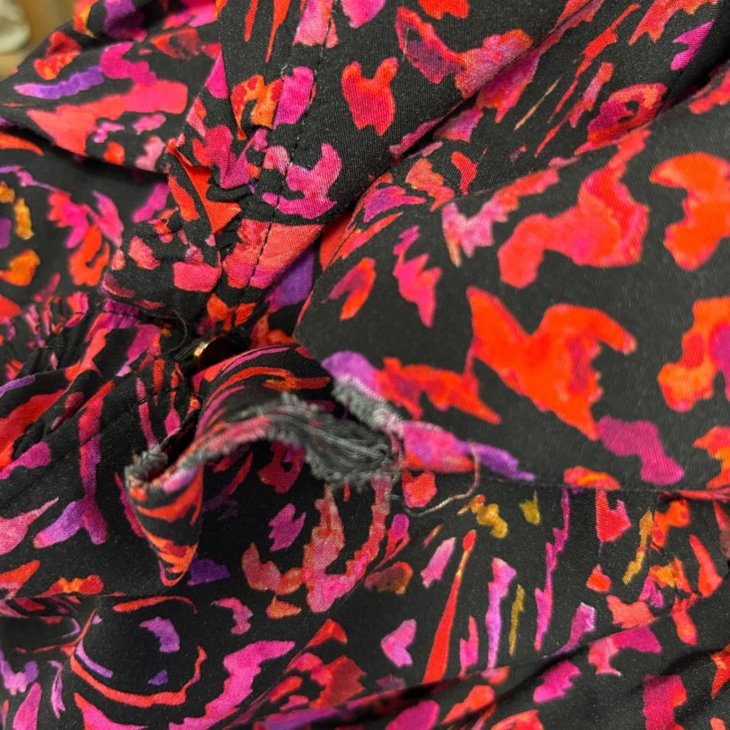 Virtuelle Top Size 16 Long Sleeve Floral Ruched Neckline Viscose *Fault