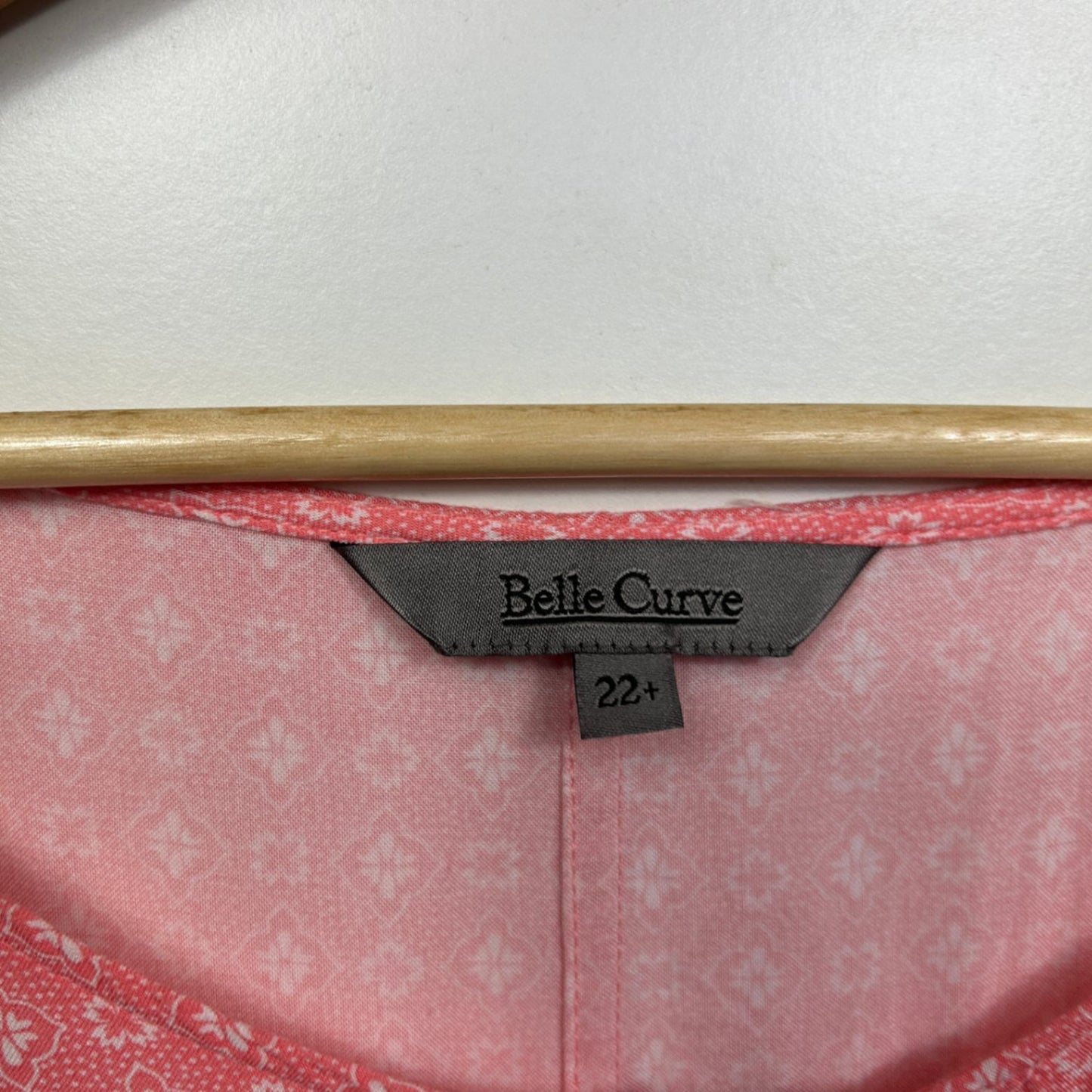 Belle Curve Pink Top Size 22 Short Sleeve Viscose