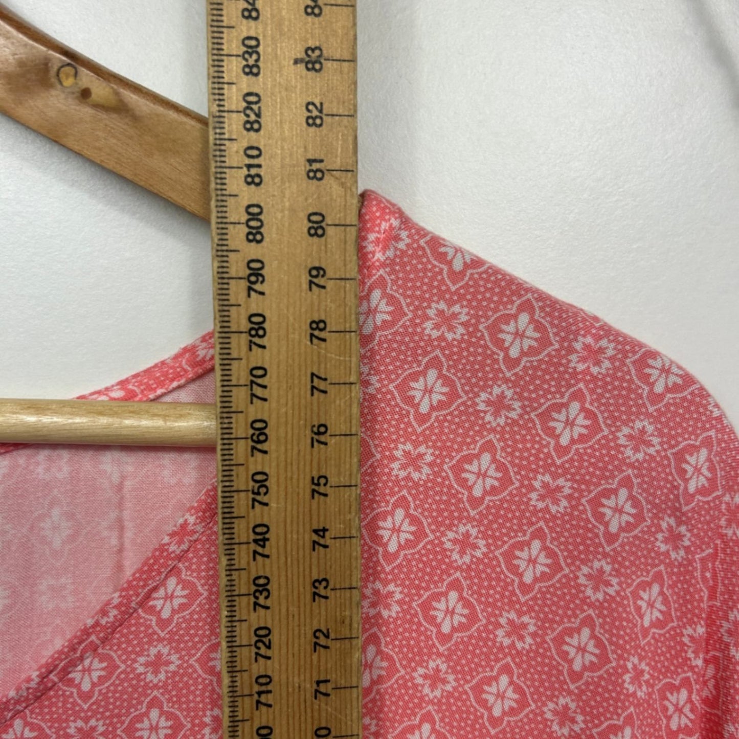 Belle Curve Pink Top Size 22 Short Sleeve Viscose