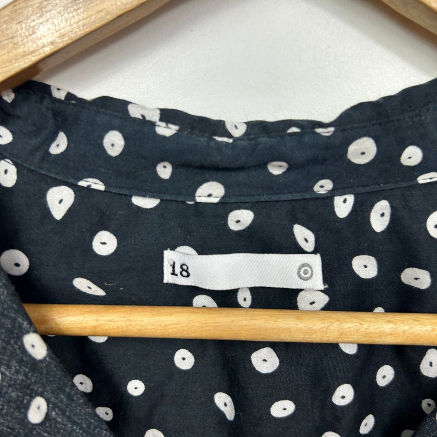 Target Black White Cotton Long Sleeve Collared Button Up Top Blouse Size 18