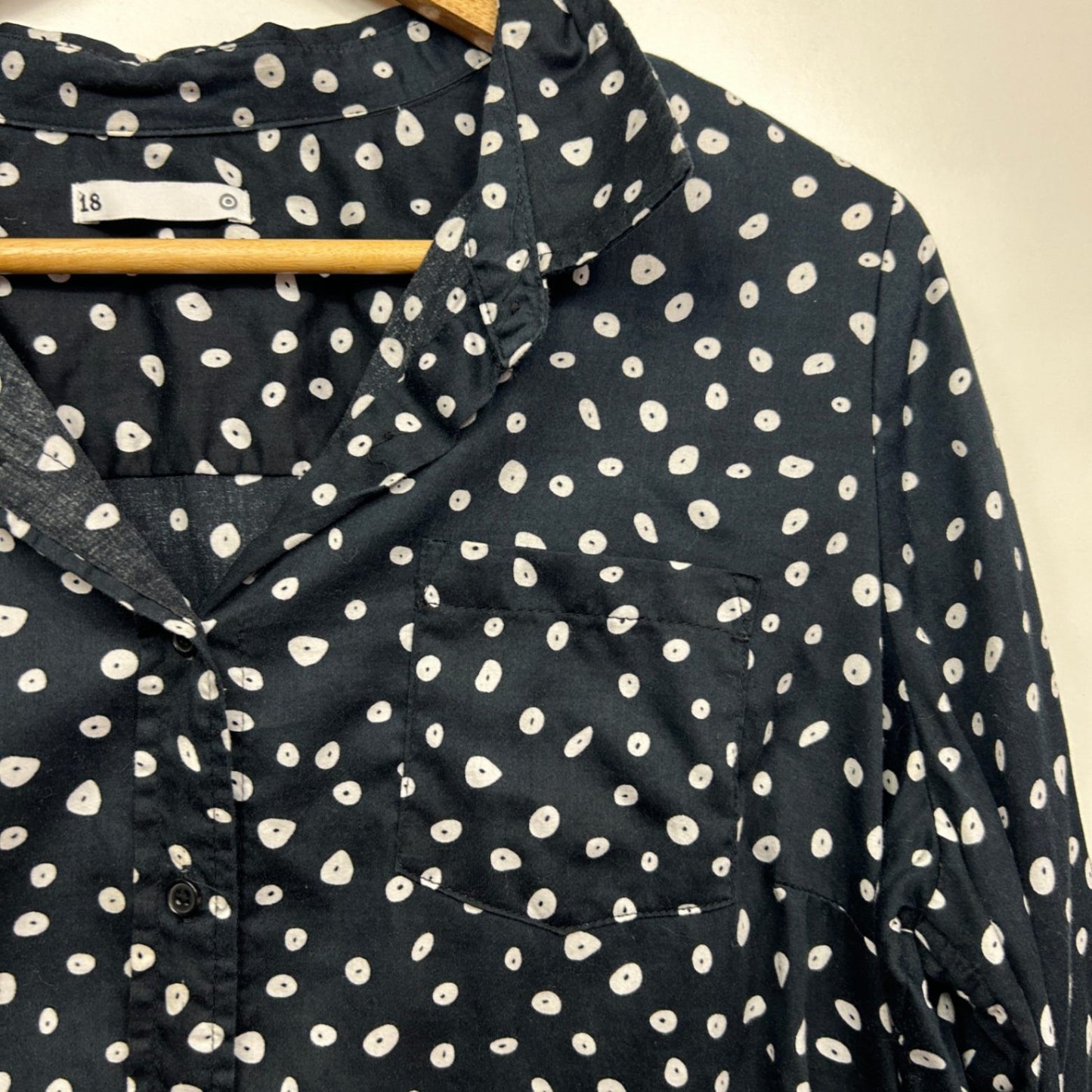 Target Black White Cotton Long Sleeve Collared Button Up Top Blouse Size 18
