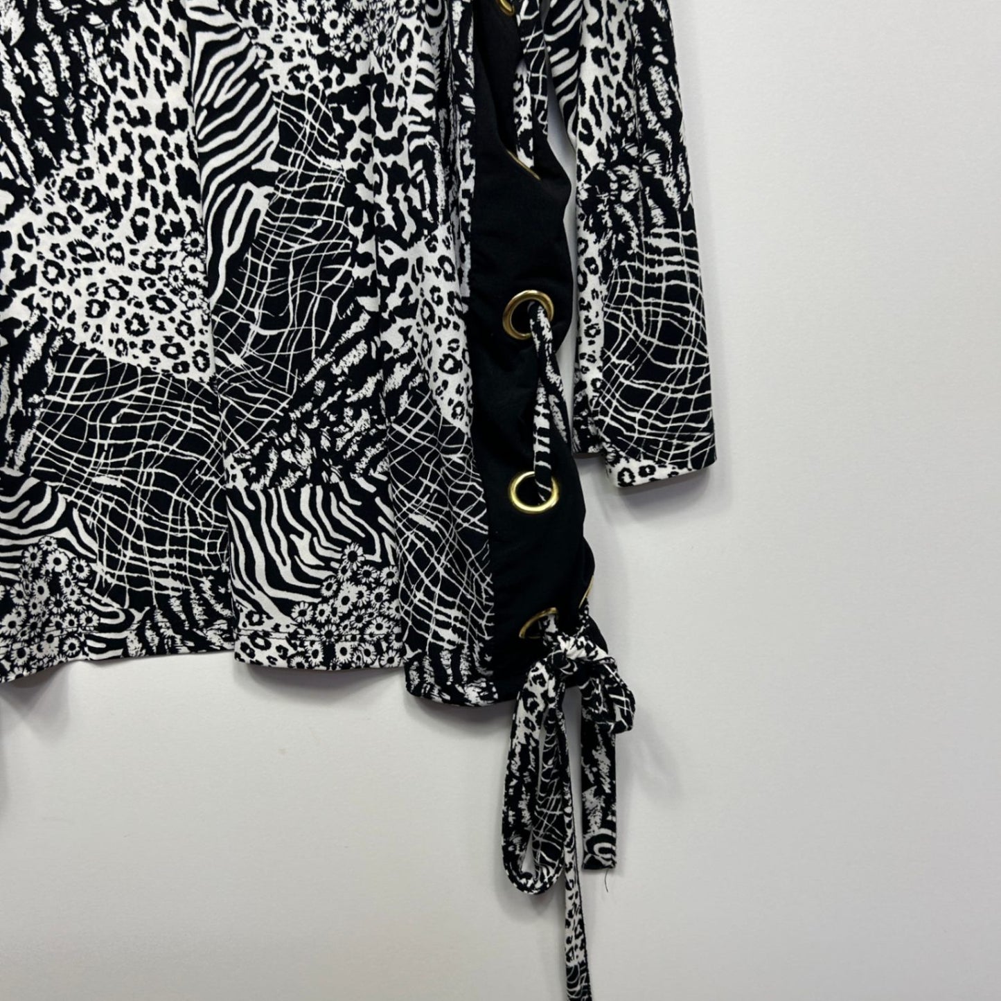 Beme Tunic Top Size 20 Black White Long Sleeve