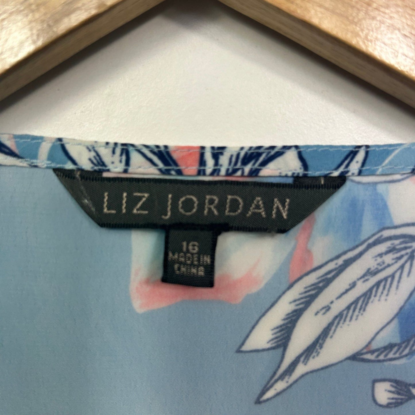 Liz Jordan Top Size 16 Blue Pink Floral Layered