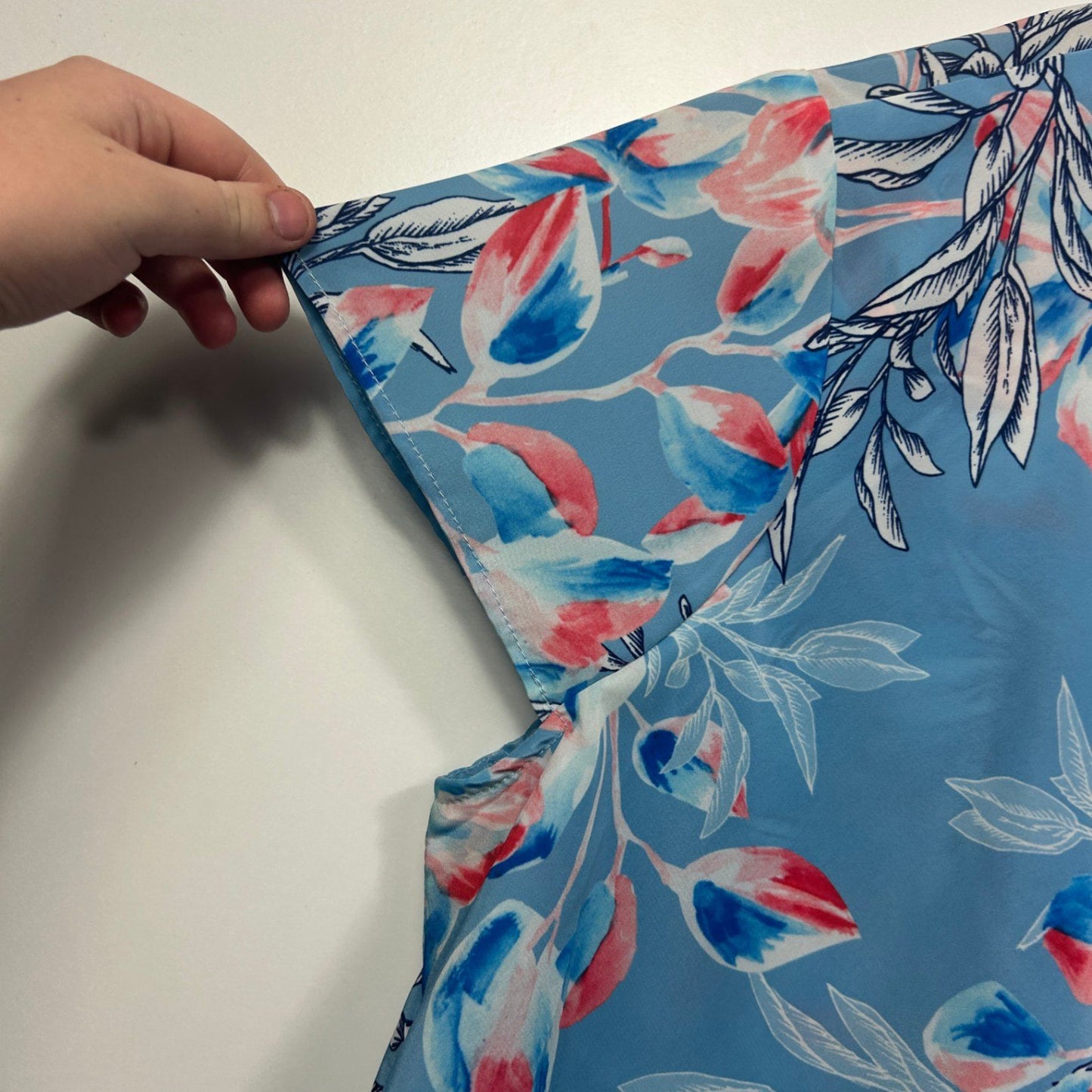 Liz Jordan Top Size 16 Blue Pink Floral Layered
