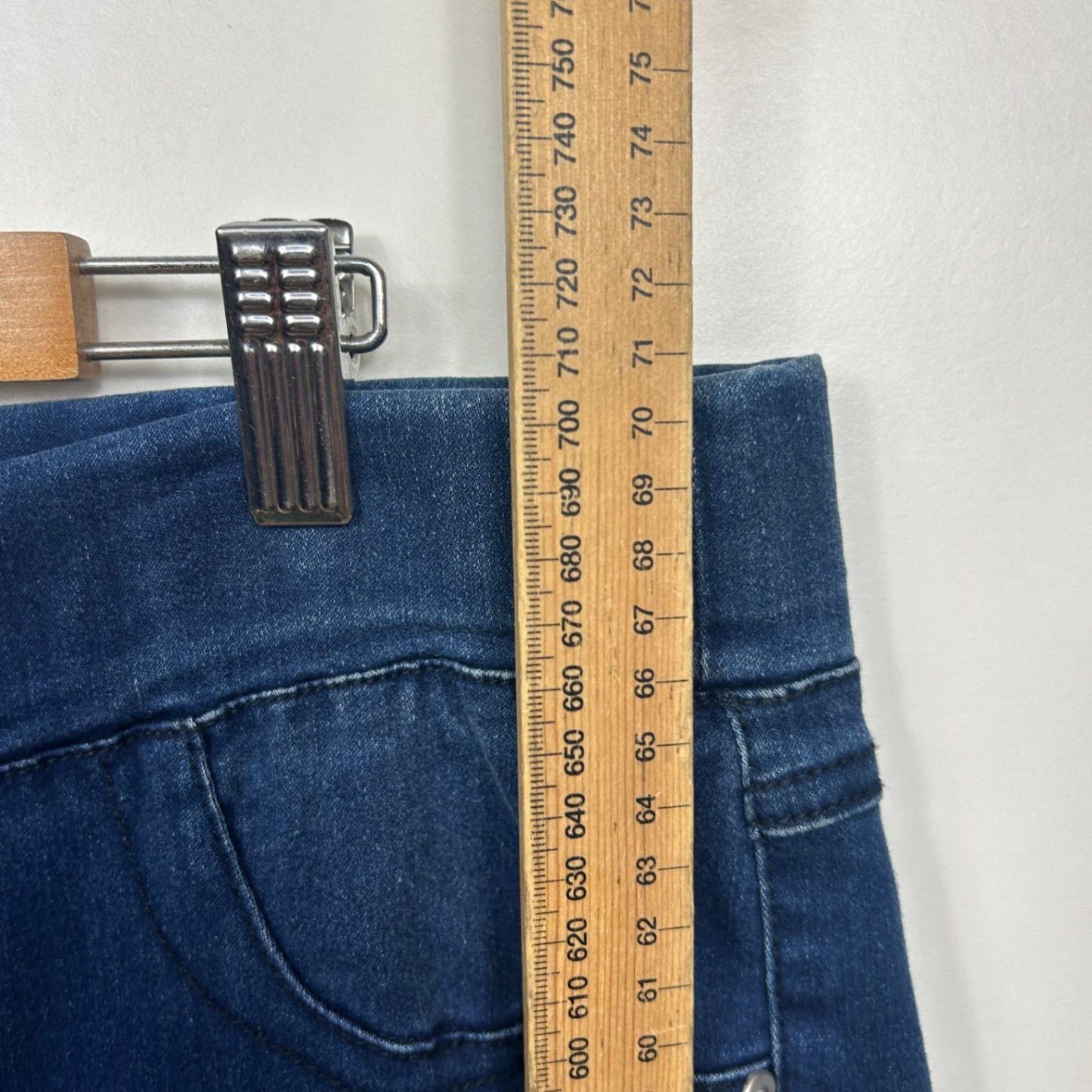 Virtuelle Women Blue Denim Stretch Pull-On Pockets Cropped Pants Size 18