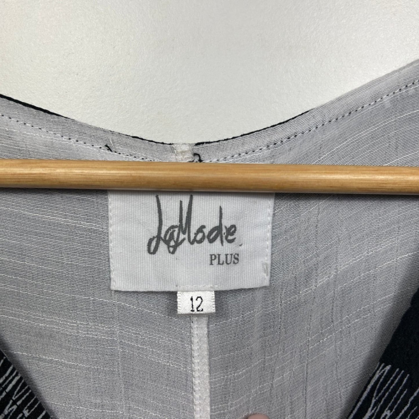 LaMode Plus Women's Black White Asymmetric Hem Sleeveless Dress Size 12