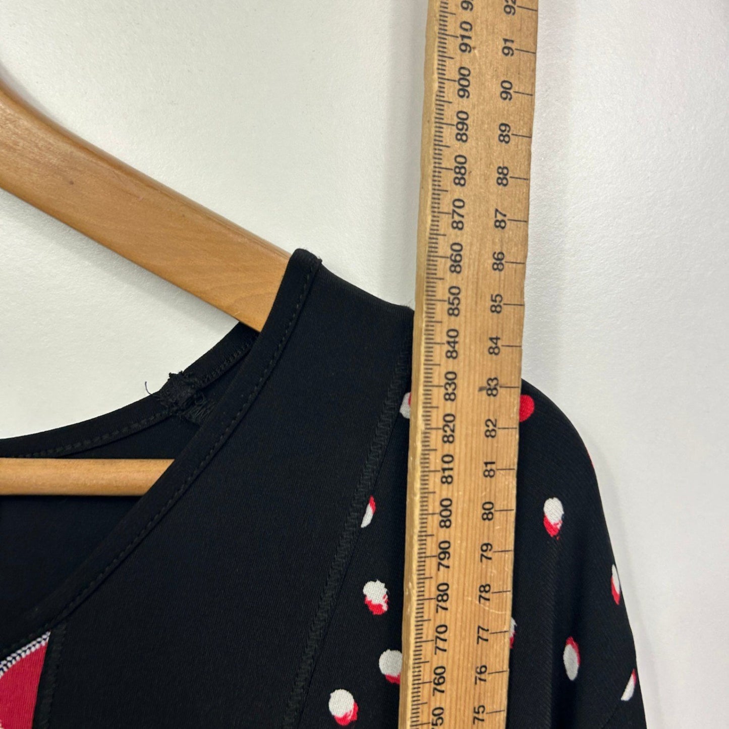 Taking Shape Tunic Top Size 20 Large Plus Floral Red Black