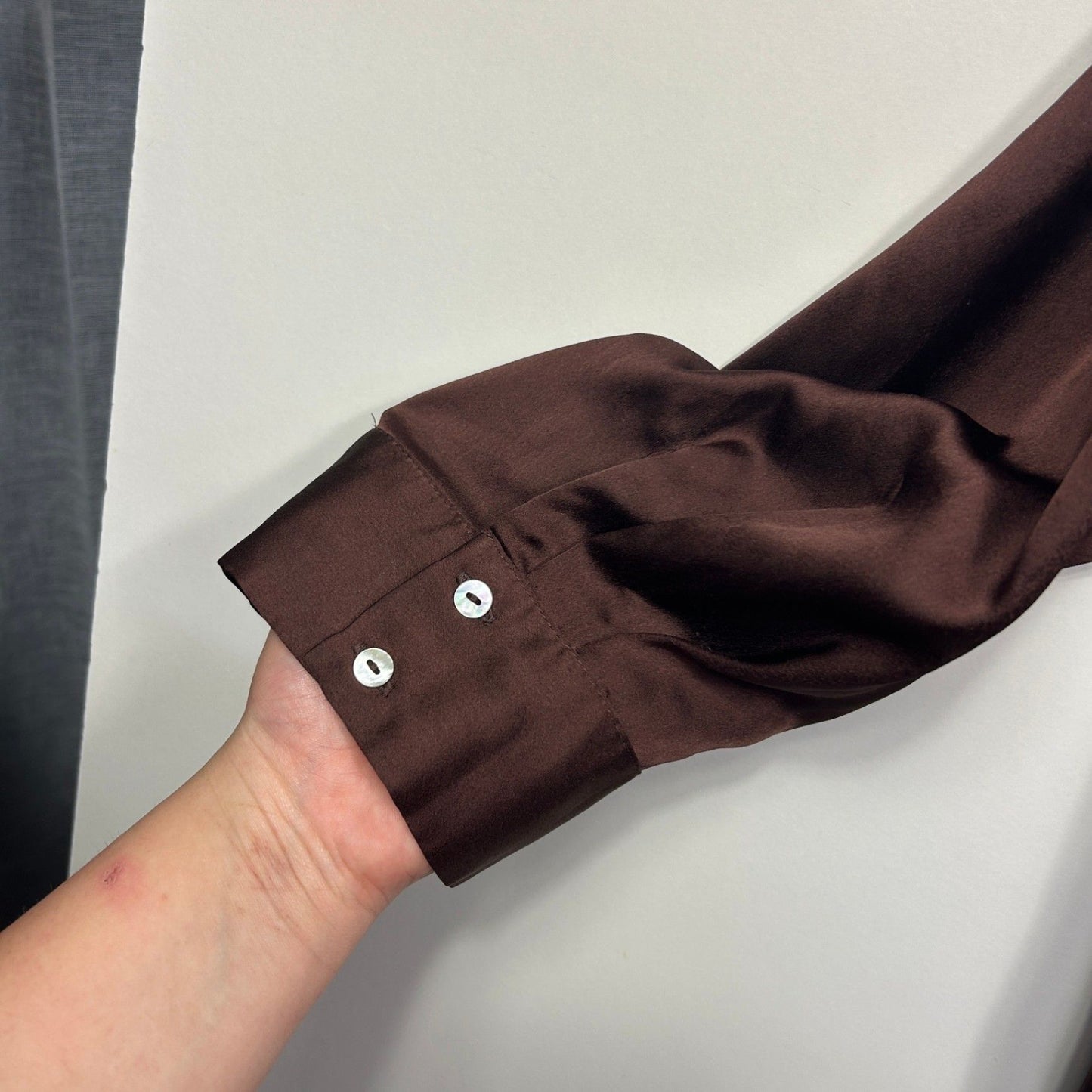 Target Brown Chocolate Long Sleeve V-Neck Satin Blouse Size 26