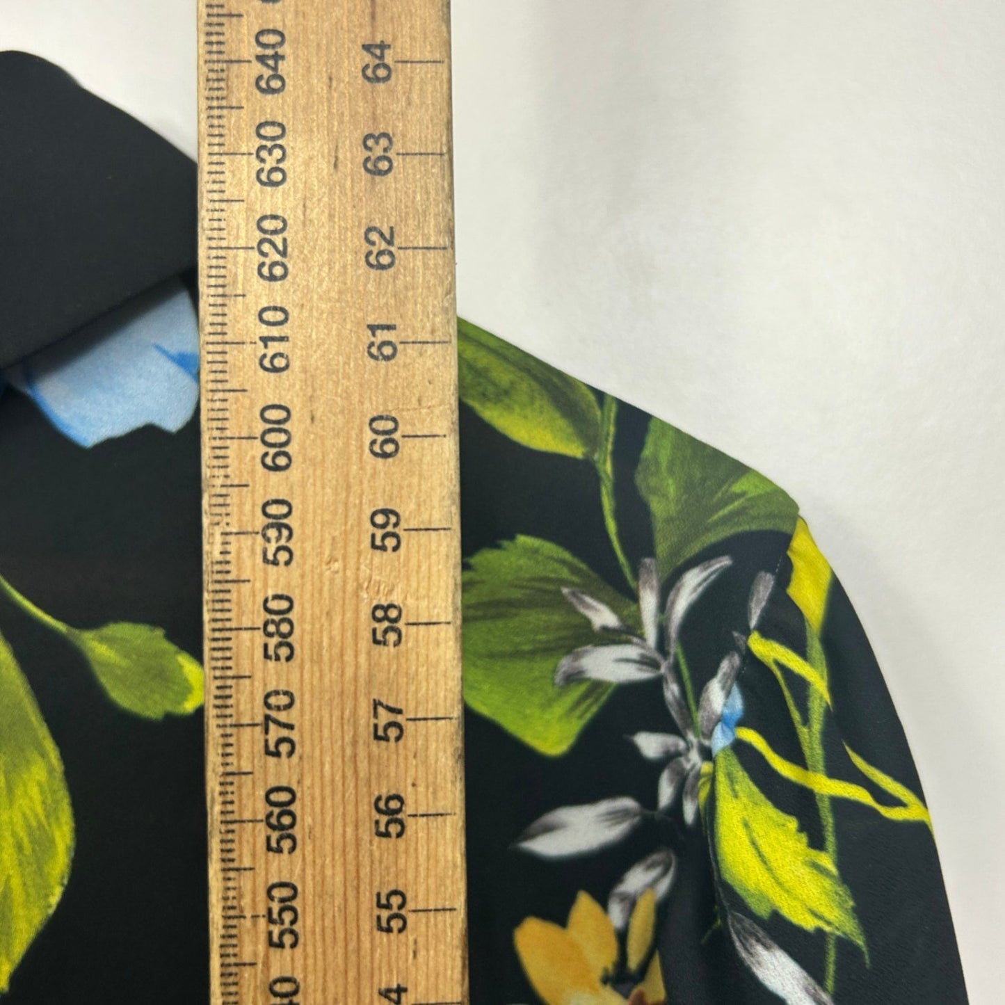Review Black Floral Bell Sleeve Top Blouse Size 16