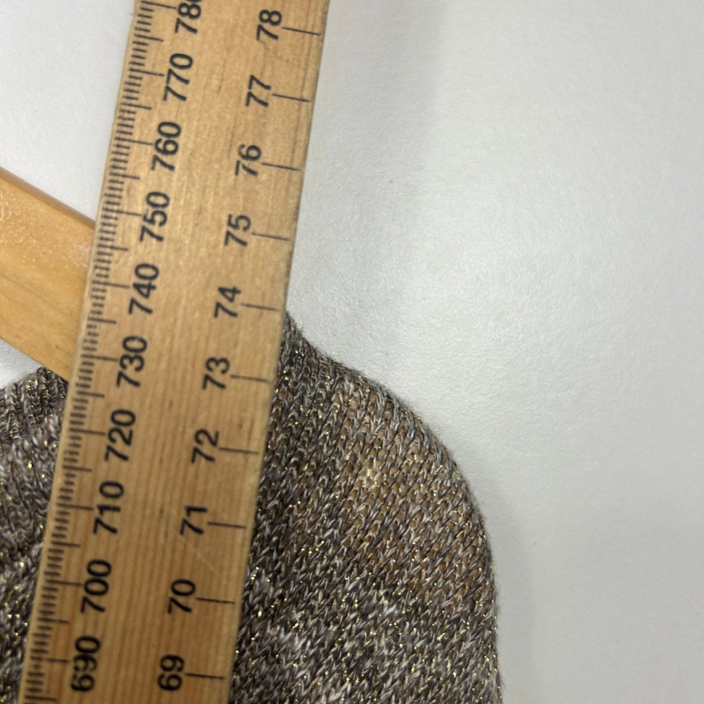 Avella Long Sleeve Metallica Gold Knit Top Size 22
